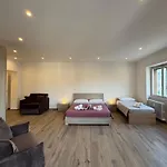 Apartament Giorgi House *